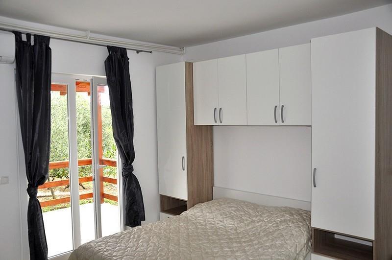 Apartmani Ortolio 维甘 外观 照片