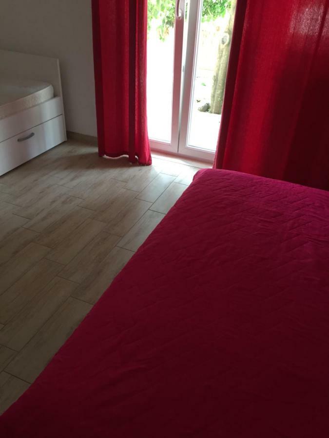 Apartmani Ortolio 维甘 外观 照片